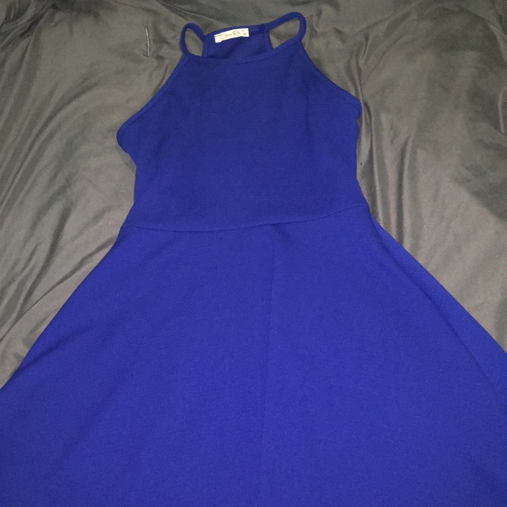 blue dress